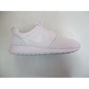 NIKE ROSHE ONE